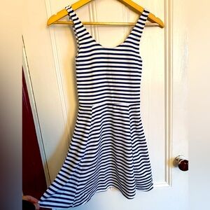 H&M - DIVIDED Mini skater dress